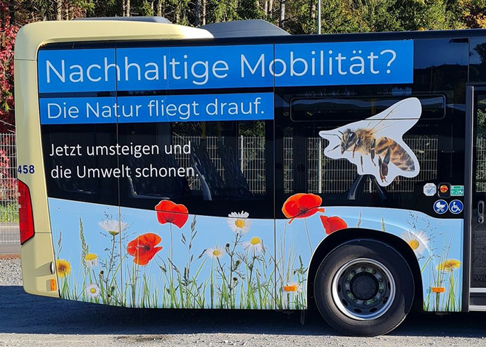 Seitenansicht "Nachhaltige Mobilität - die Natur fliegt drauf"